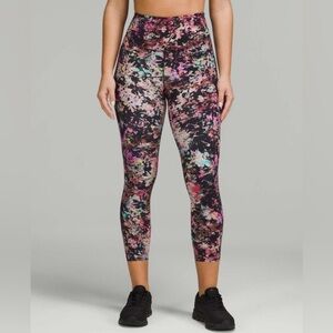 Lululemon Base Pace High-Rise Crop 23" Stencil Blossom Red Multi Sz 6 Gym Yoga